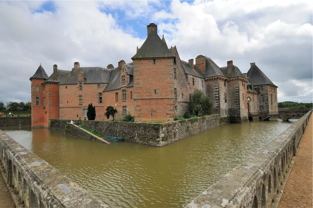 Château de Carrouges à proximité du gite Normandie