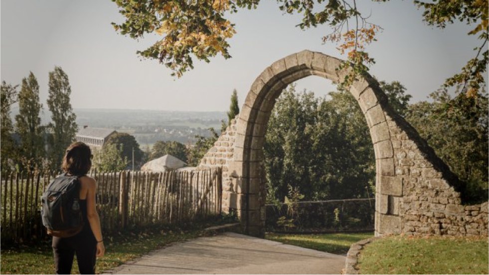 activités avranches randonnée chemin arche pierre balade nature
